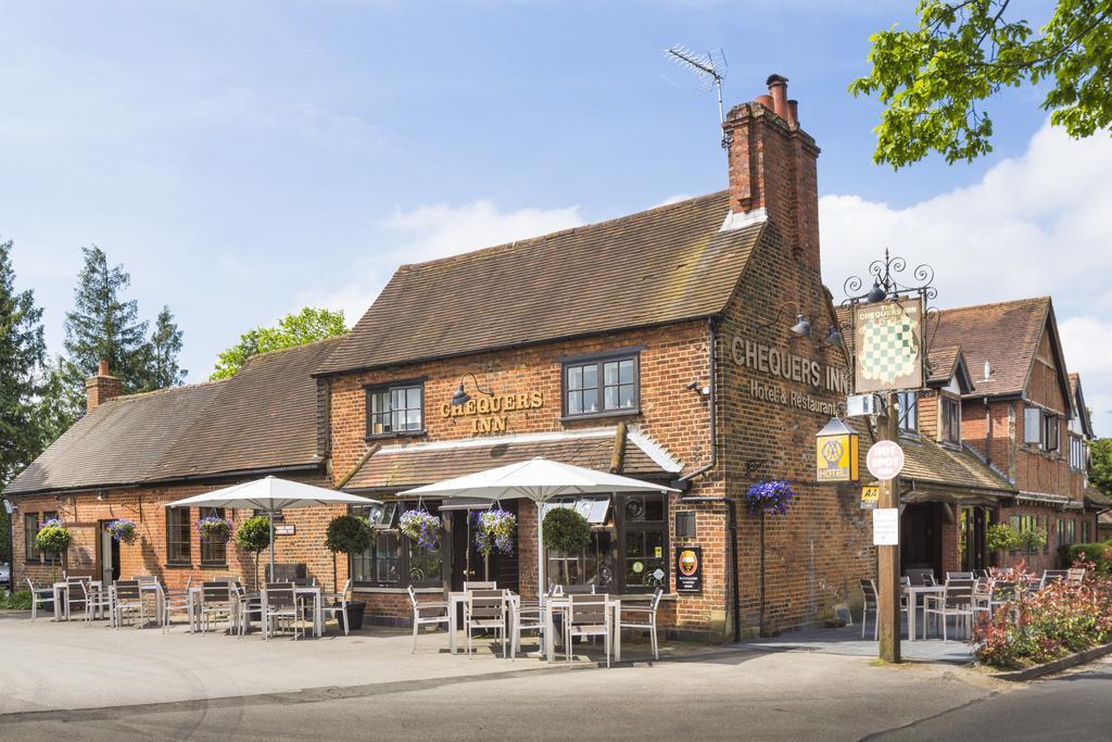 The Chequers Inn Beaconsfield Exterior foto