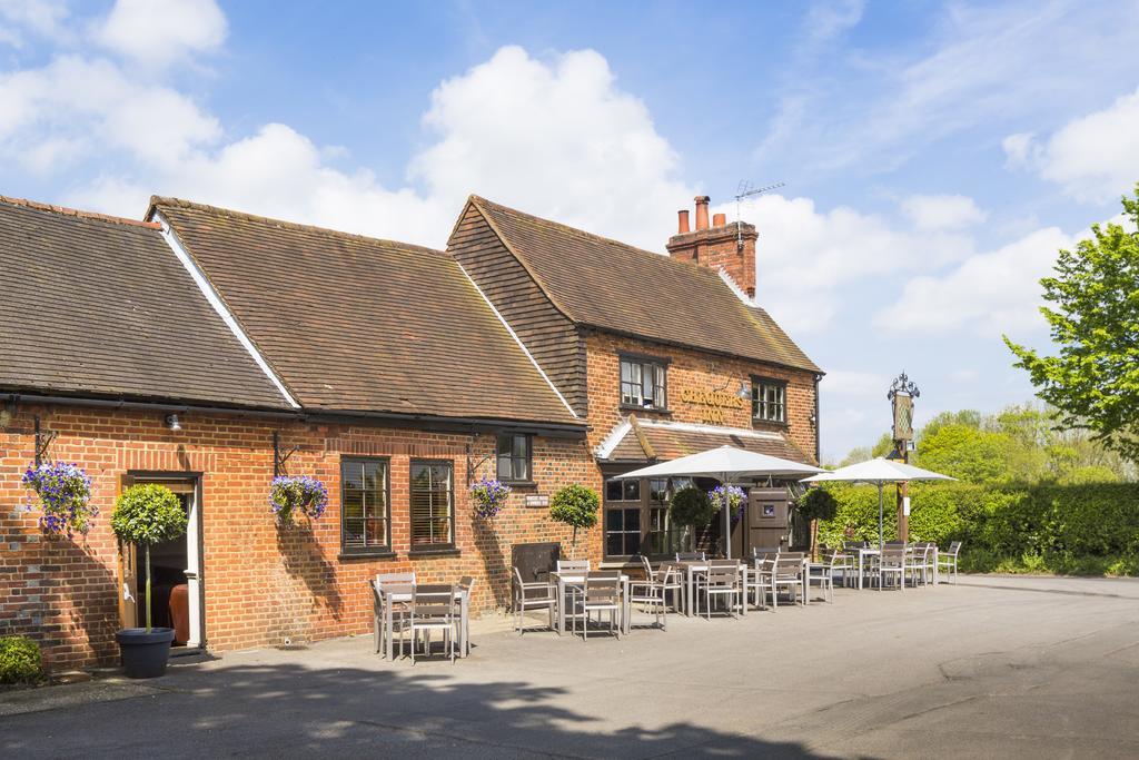 The Chequers Inn Beaconsfield Exterior foto